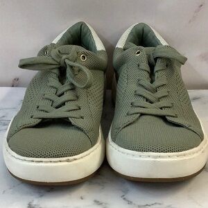 Used Sofft Olive Green Lace-up Sneakers Size 8M